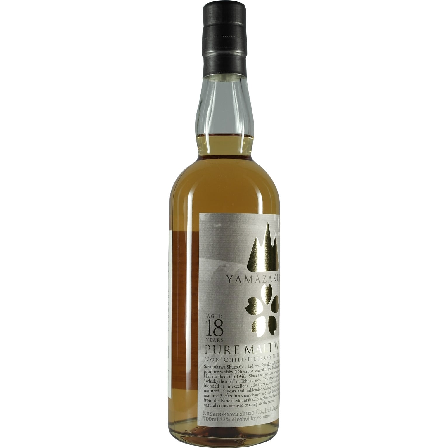 Yamazakura 18 Years Pure Malt Bottle 03